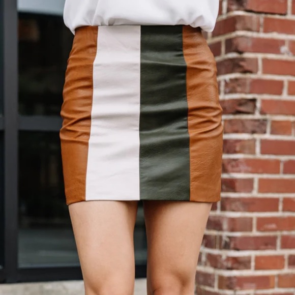 •NEW•Wild Honey Ladies Camel Brown Vegan Leather Skirt - Picture 2 of 14
